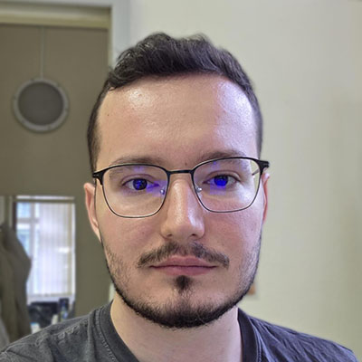 Atád Vészi
